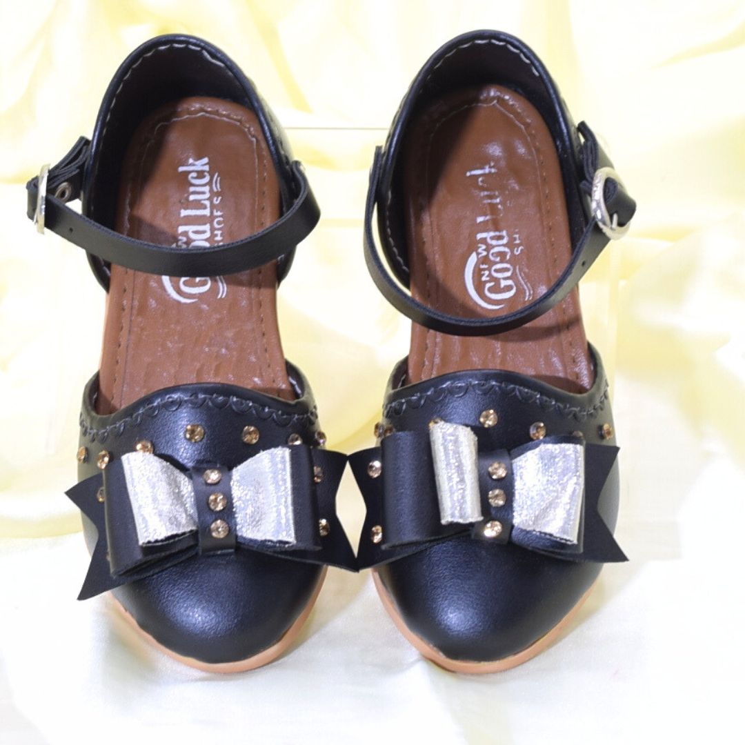 Girls Black Shoes K0174