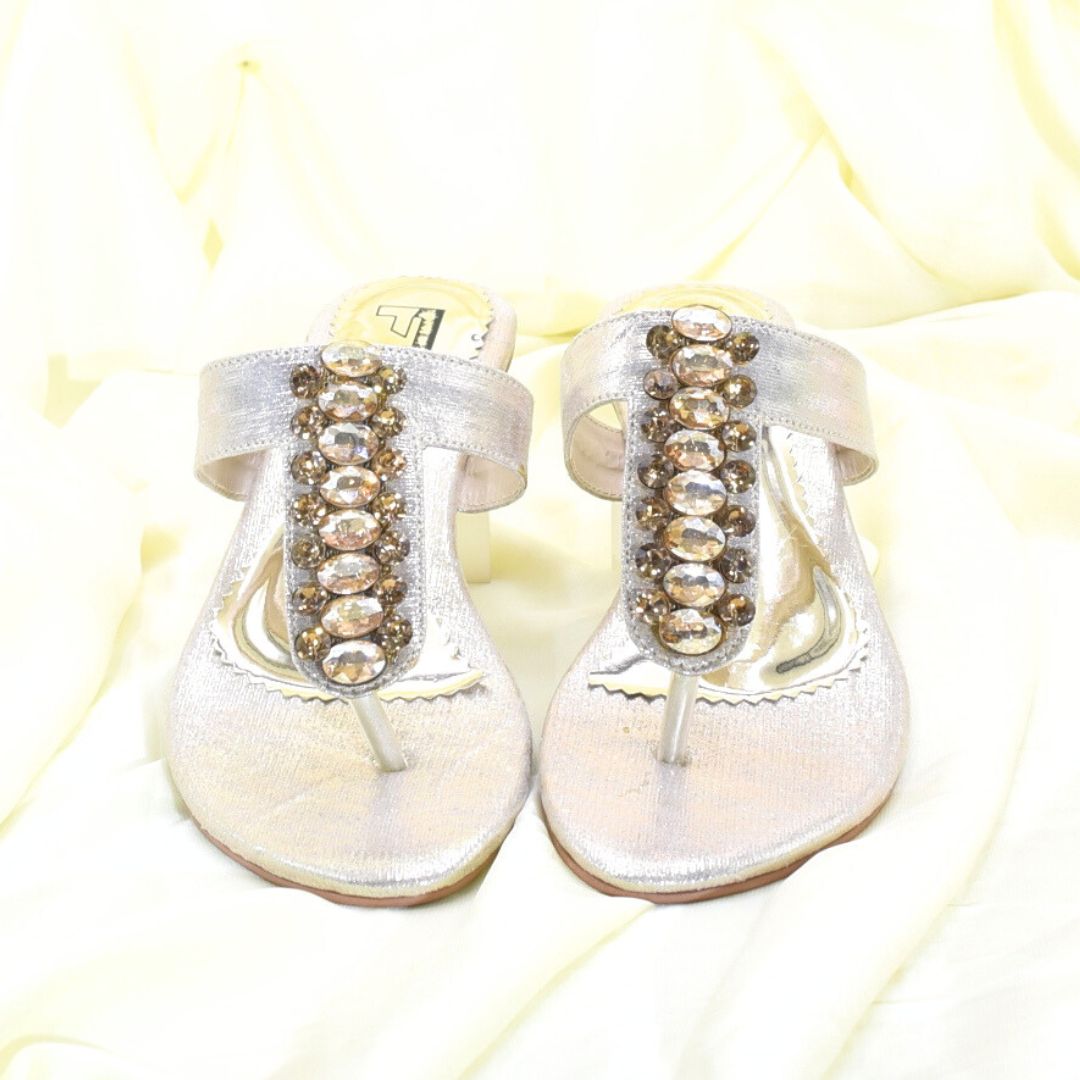 Women Golden Low Heel Shoes SH0383